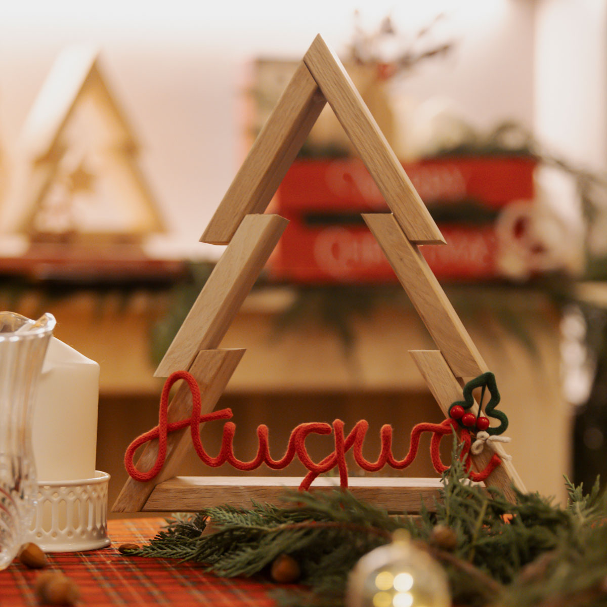 Albero di Natale in legno personalizzabile  con scritta fatto a mano in Italia