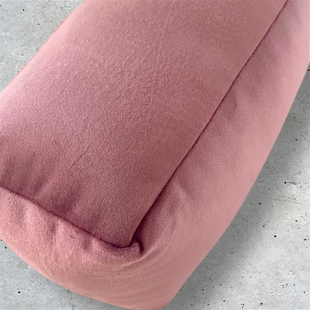 Cuscino a forma di numero in velluto