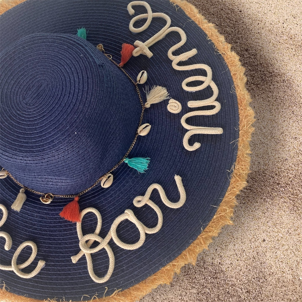 Cappello in paglia con scritta personalizzata