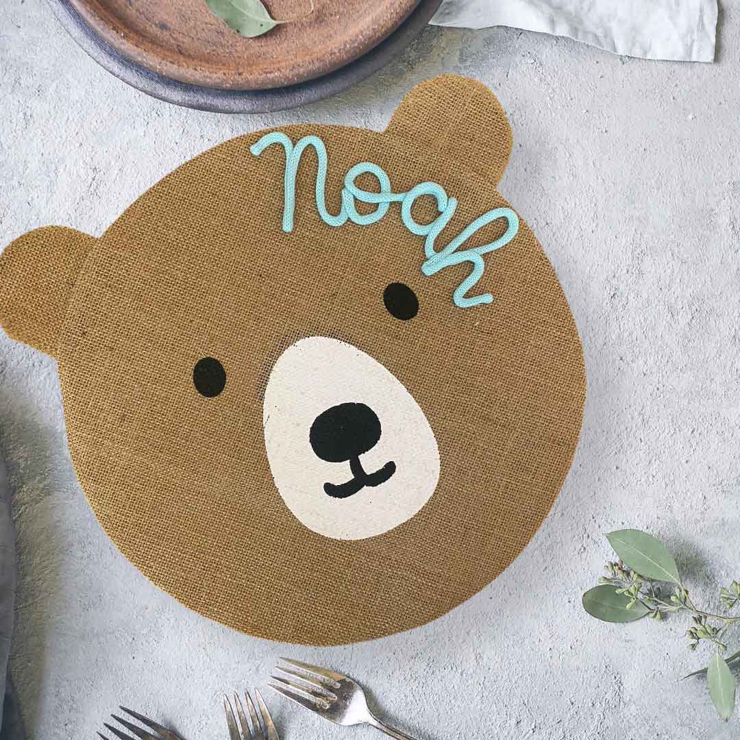 Tovaglietta personalizzata con nome per bambini a forma di orsetto