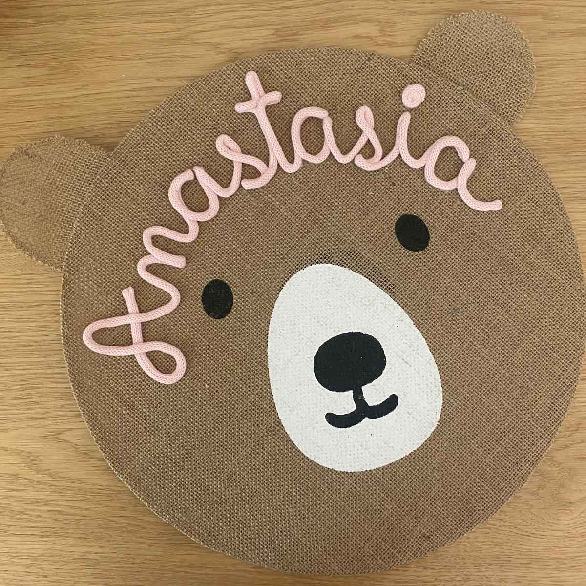 Tovaglietta personalizzata con nome per bambini a forma di orsetto