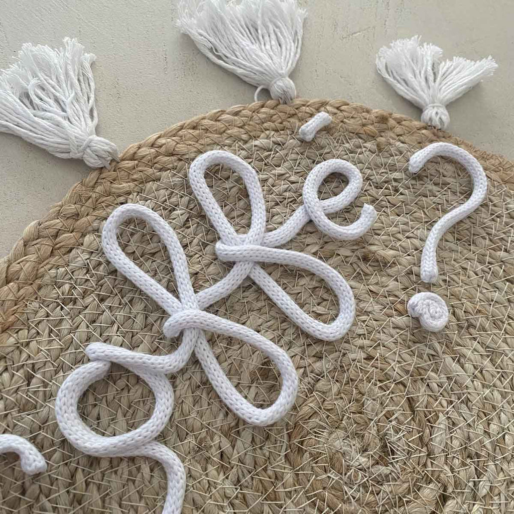 Tovaglietta personalizzata con nome o scritta in paglia con nappe