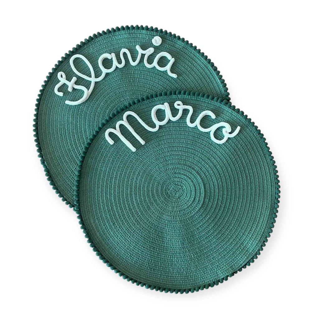 Tovaglietta personalizzata con nome verde e pon pom