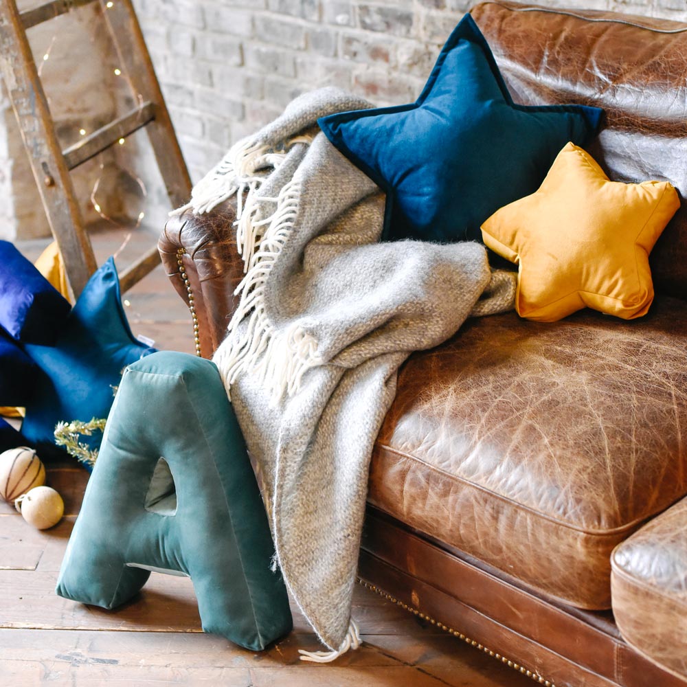 Cuscino Stella Velluto giallo senape