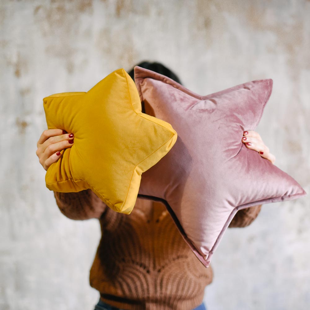 Cuscino Stella Velluto giallo senape