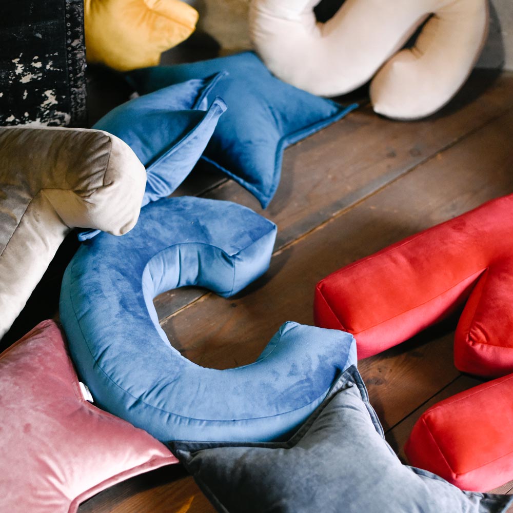 Cuscino Personalizzato a Forma di Lettera Alfabeto Iniziale