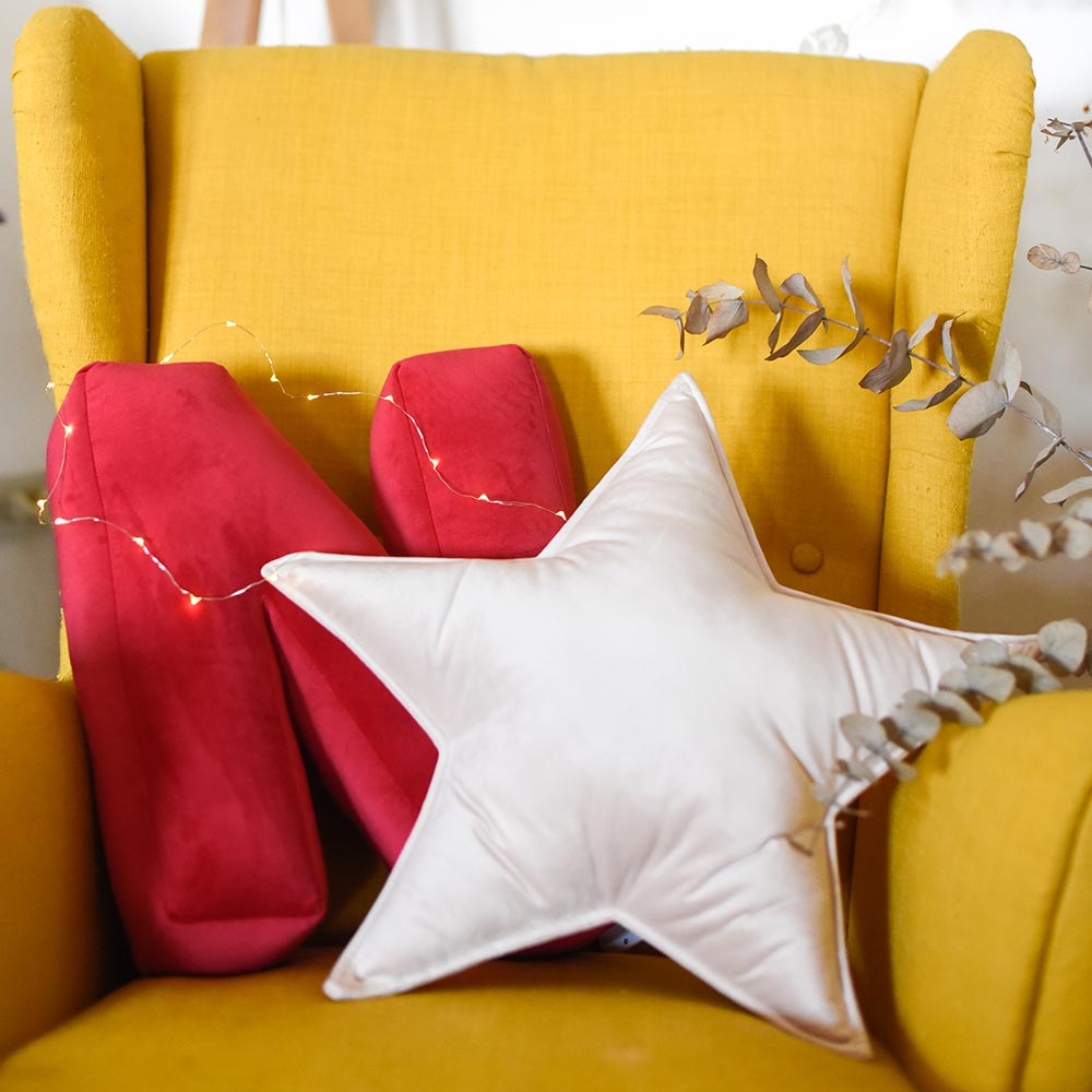 Cuscino a forma di stella in velluto grigio ghiaccio