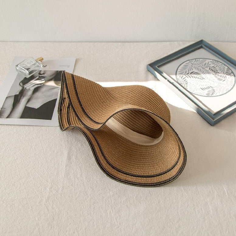 Cappello in paglia con scritta personalizzata