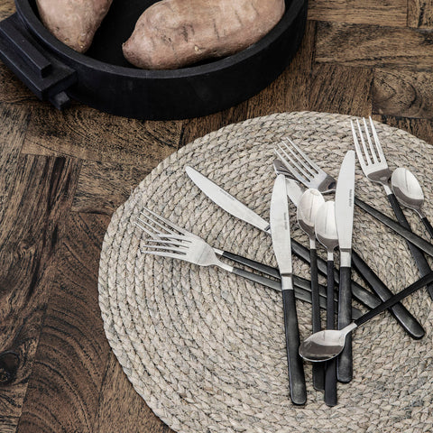 Tovaglietta rotonda in paglia intrecciata grigia