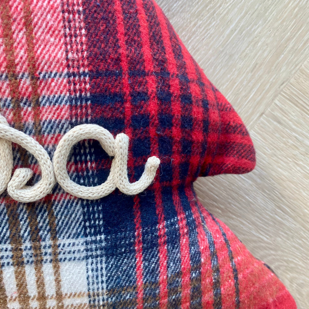 Cuscino a forma di Albero di Natale in tessuto tartan con scritta personalizzabile