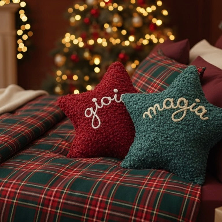 Cuscino a forma di stella tessuto bouclè teddy con scritta personalizzata