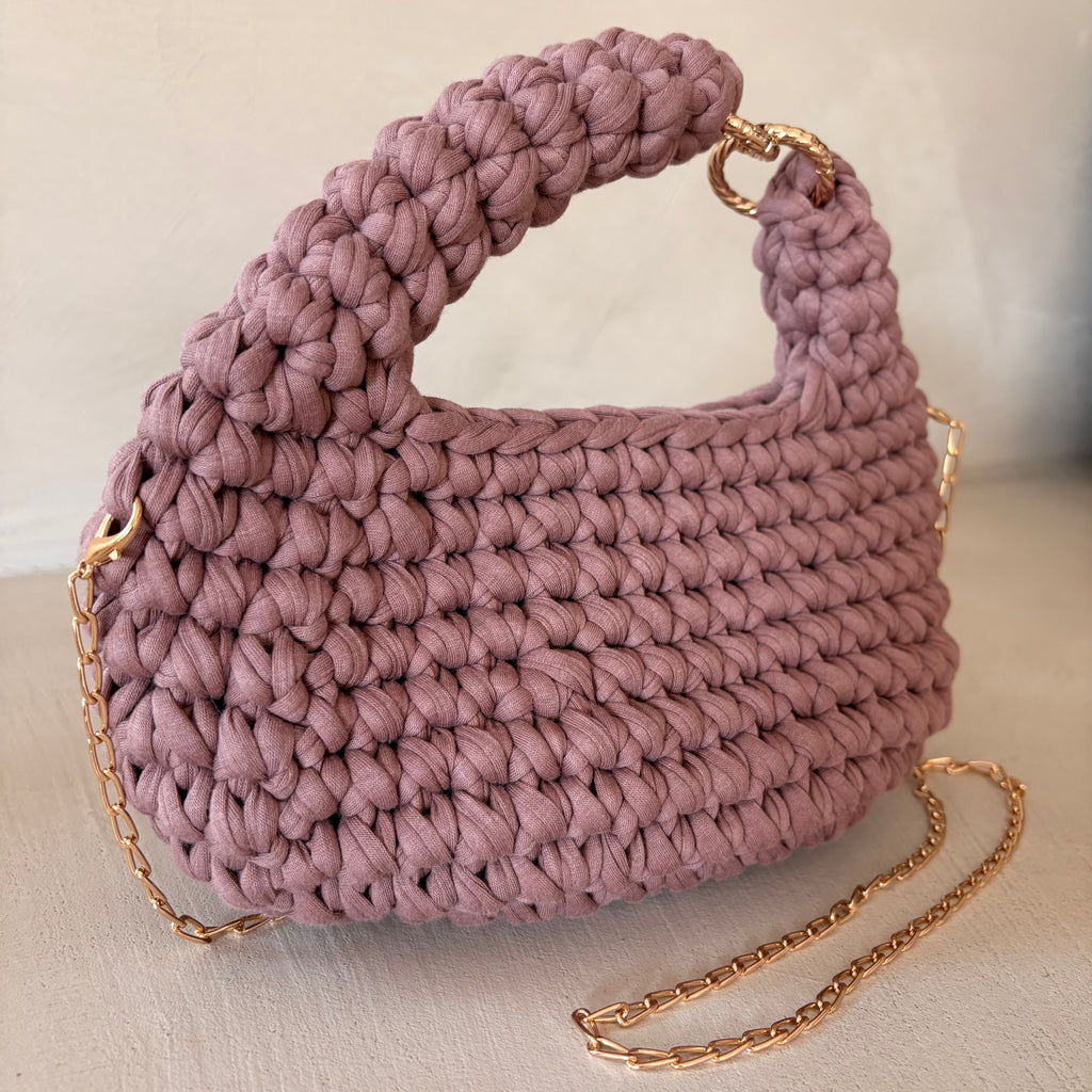 Hobo bag all'uncinetto malva