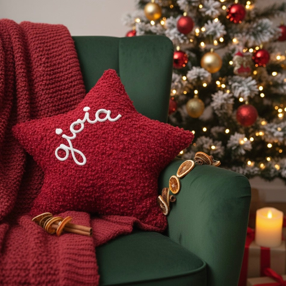 Cuscino a forma di stella tessuto bouclè teddy con scritta personalizzata