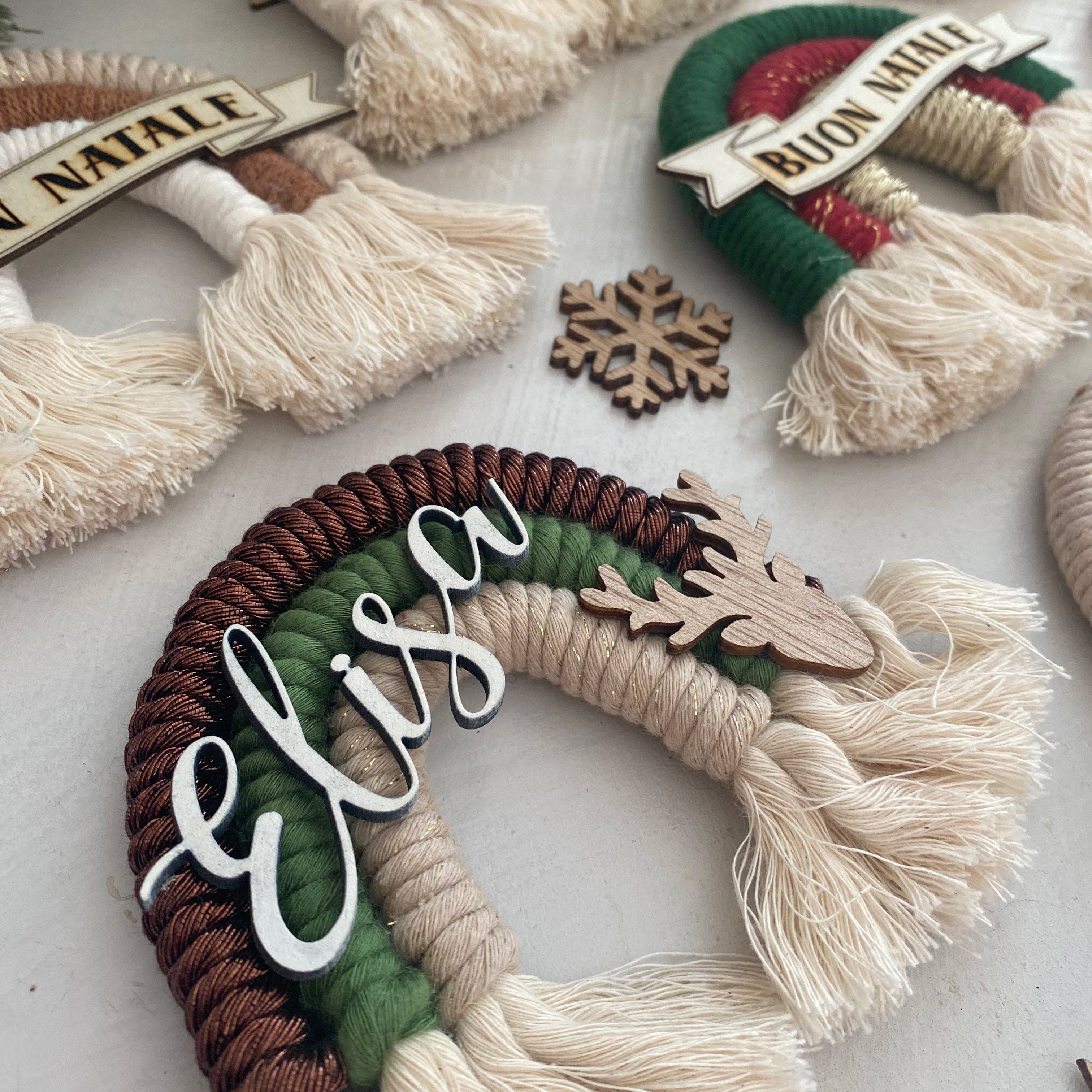 Addobbo albero Natale Arcobaleno Macramè con Nome Personalizzato