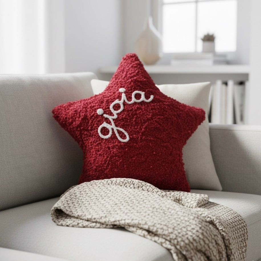 Cuscino a forma di stella tessuto bouclè teddy con scritta personalizzata