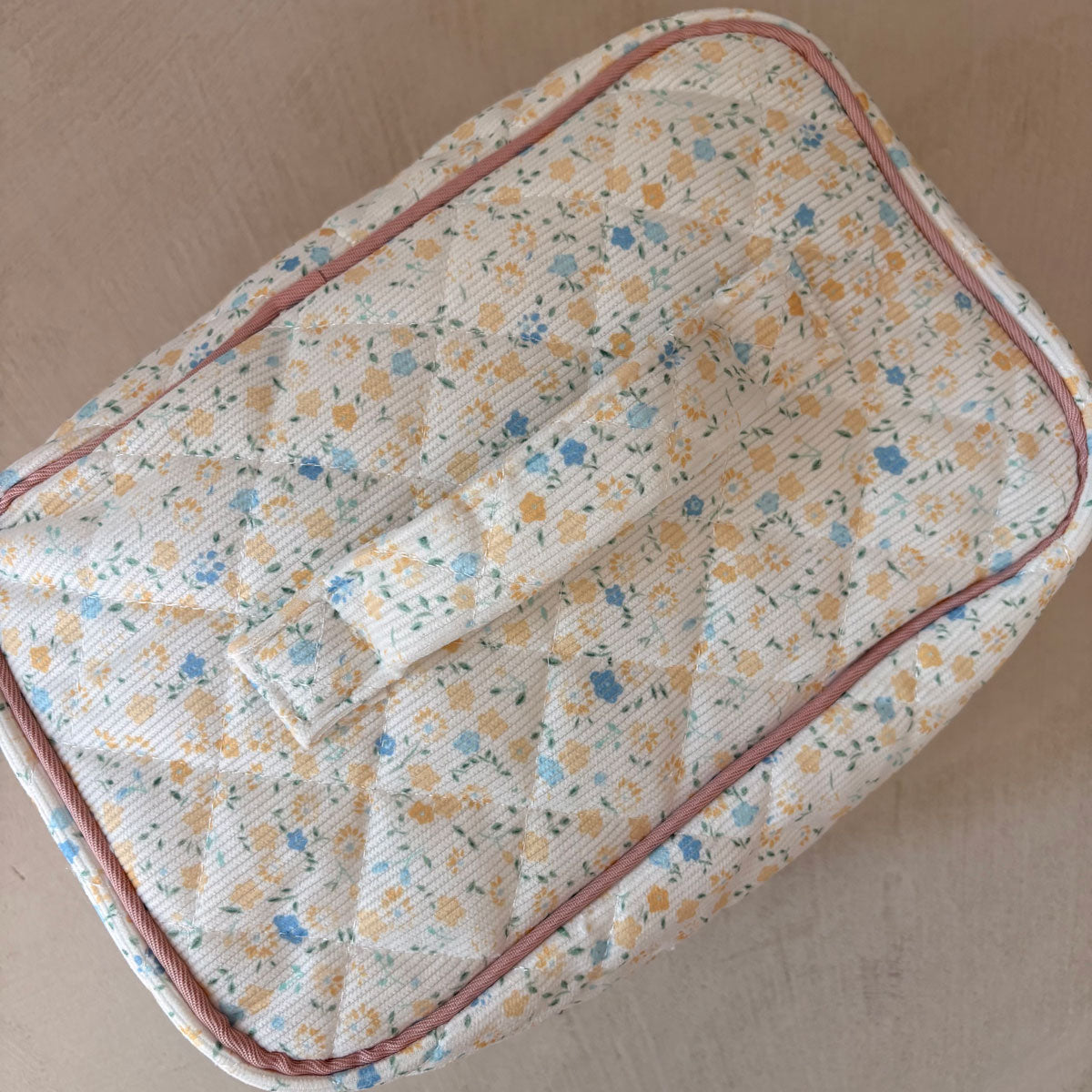 Beauty Case Personalizzato con Nome Ricamato in Velluto Floreale Giallo