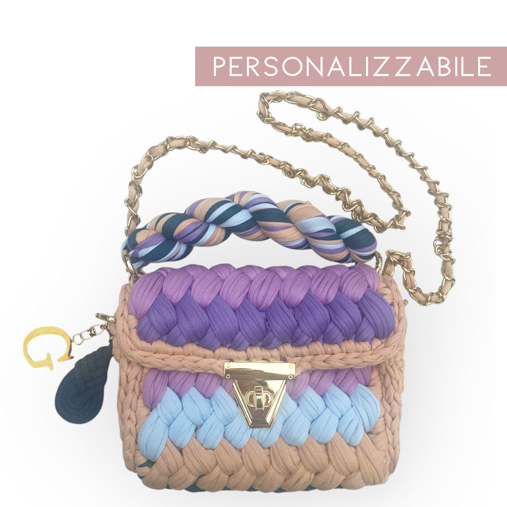 Borsa in fettuccia personalizzabile con ciondolo iniziale a righe colorate pastello