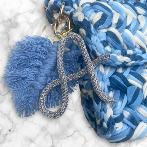 Borsa Odette con iniziale multicolor blu