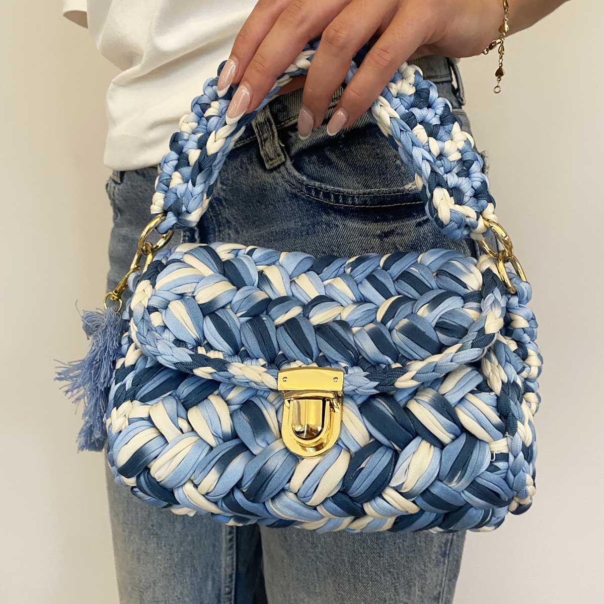 Borsa in fettuccia personalizzata con ciondolo iniziale Odette multicolor