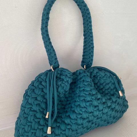 Borsa a secchiello maxi all'uncinetto verde