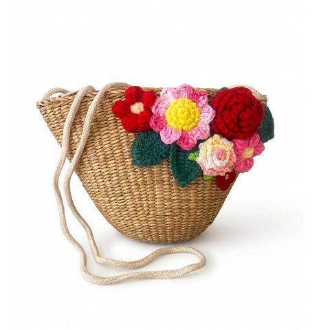Borsa in paglia con fiori all'uncinetto
