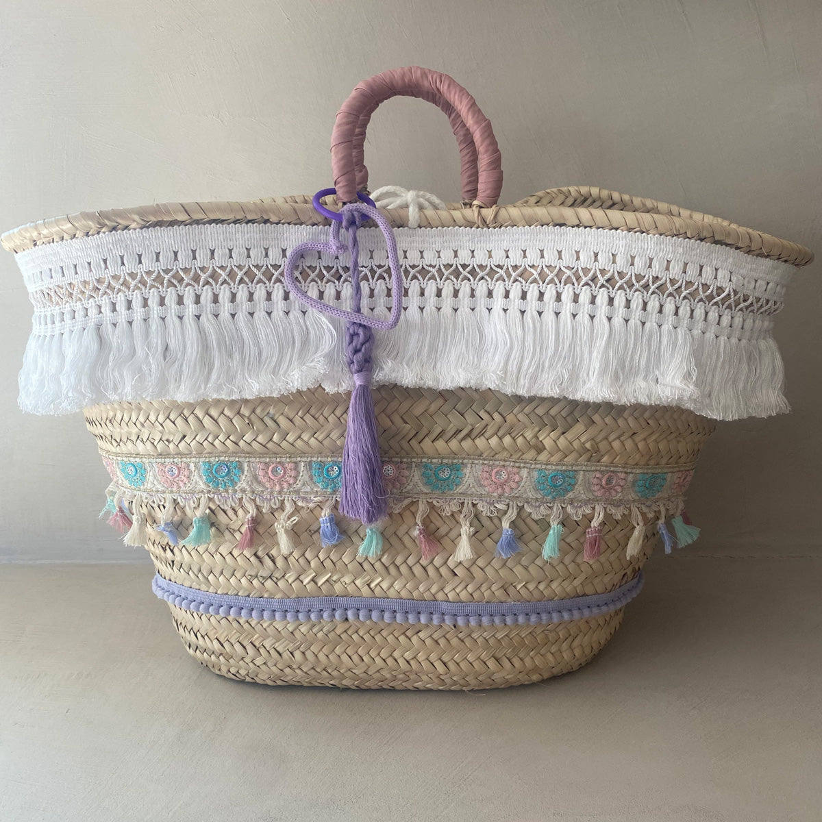 Coffa siciliana decorata con frange e nappe personalizzata Borsa  boho in paglia grande da mare