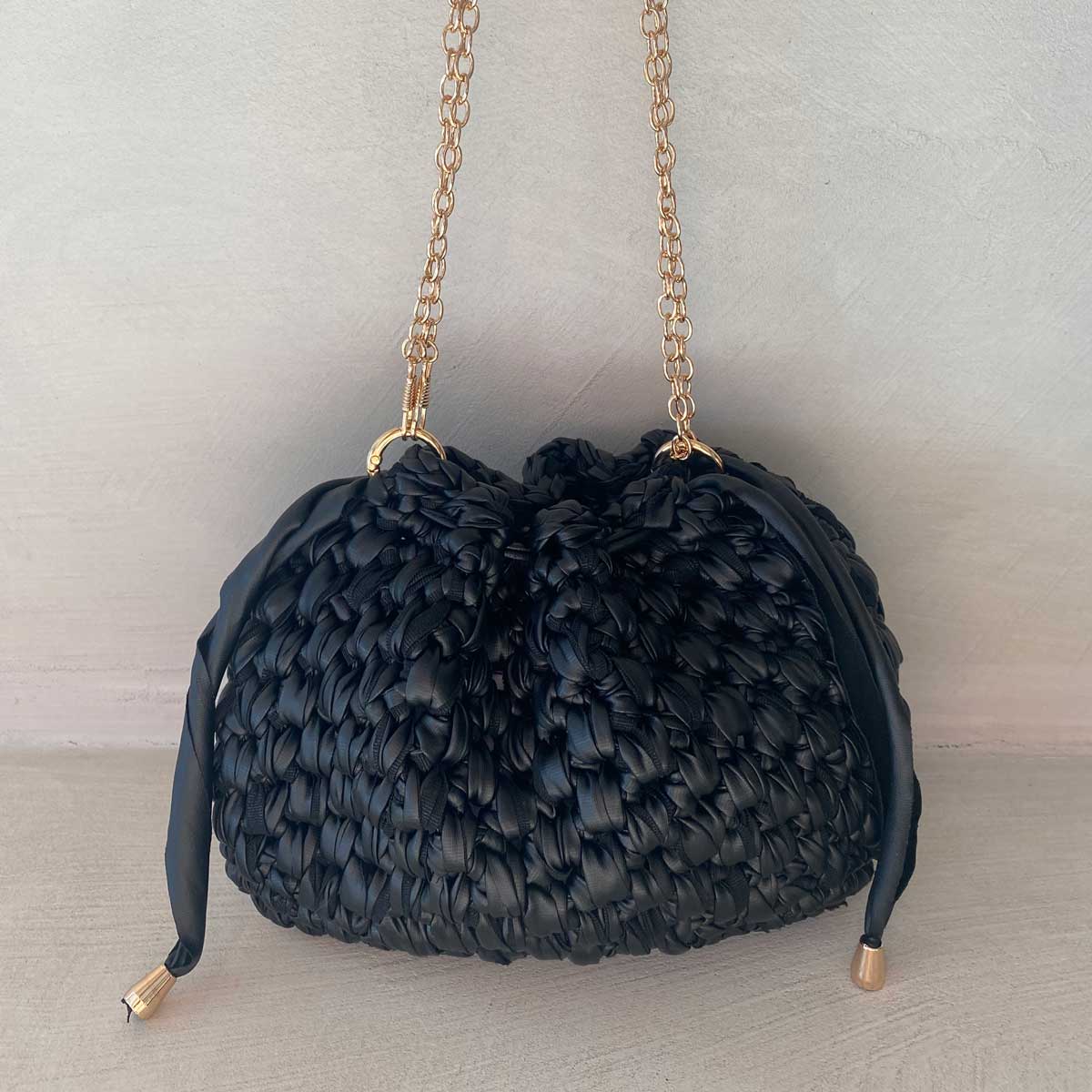 Borsa Secchiello in Ecopelle Nera Pouch Uncinetto Stile Bottega