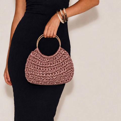 Ring bag all'uncinetto in raso tortora