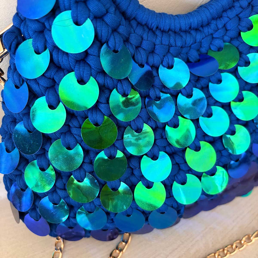 Borsa Uncinetto Crochet Blu con Paillettes Olografiche Manici Anello