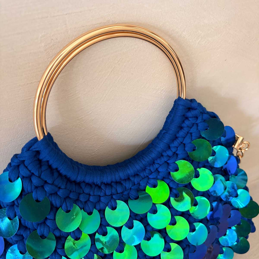 Borsa Uncinetto Crochet Blu con Paillettes Olografiche Manici Anello