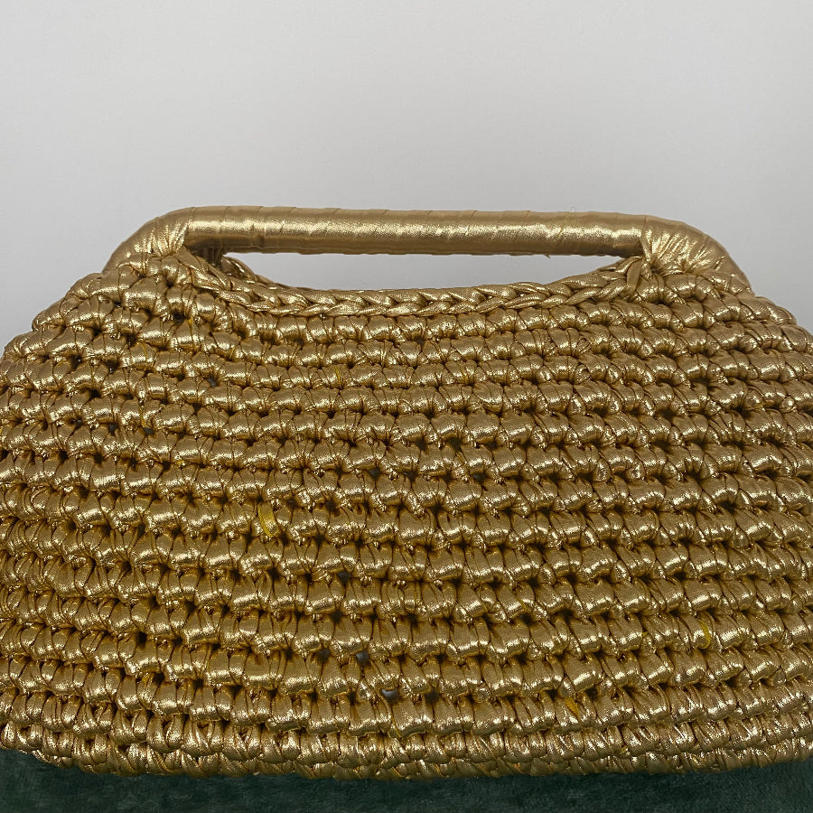 Borsa clutch all’uncinetto effetto pelle metallizzata oro personalizzabile