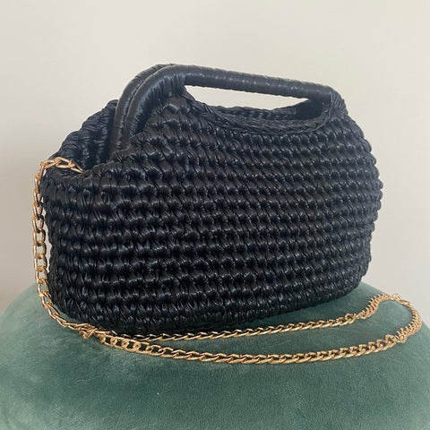 Clutch all'uncinetto metallizzata nera