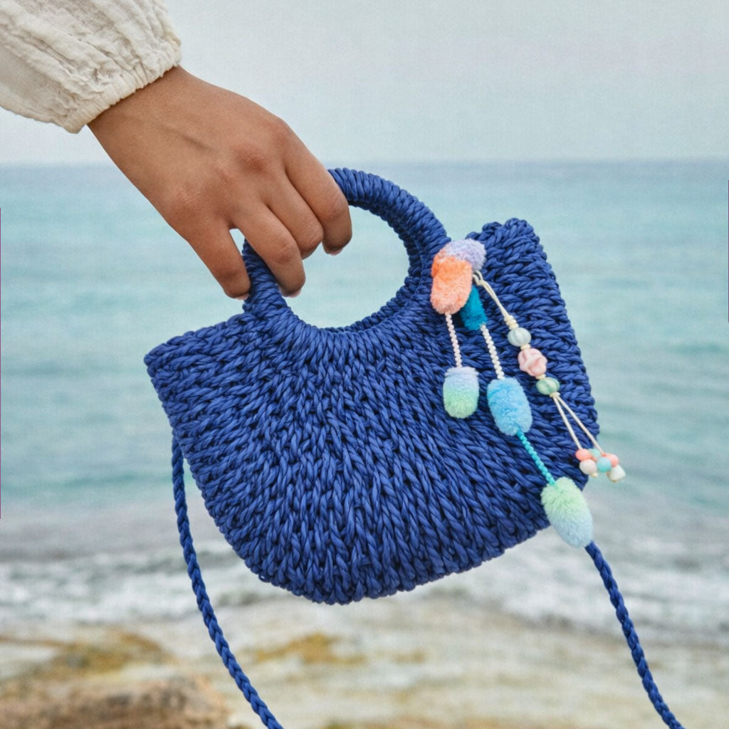 Borsa in paglia blu con iniziale personalizzata