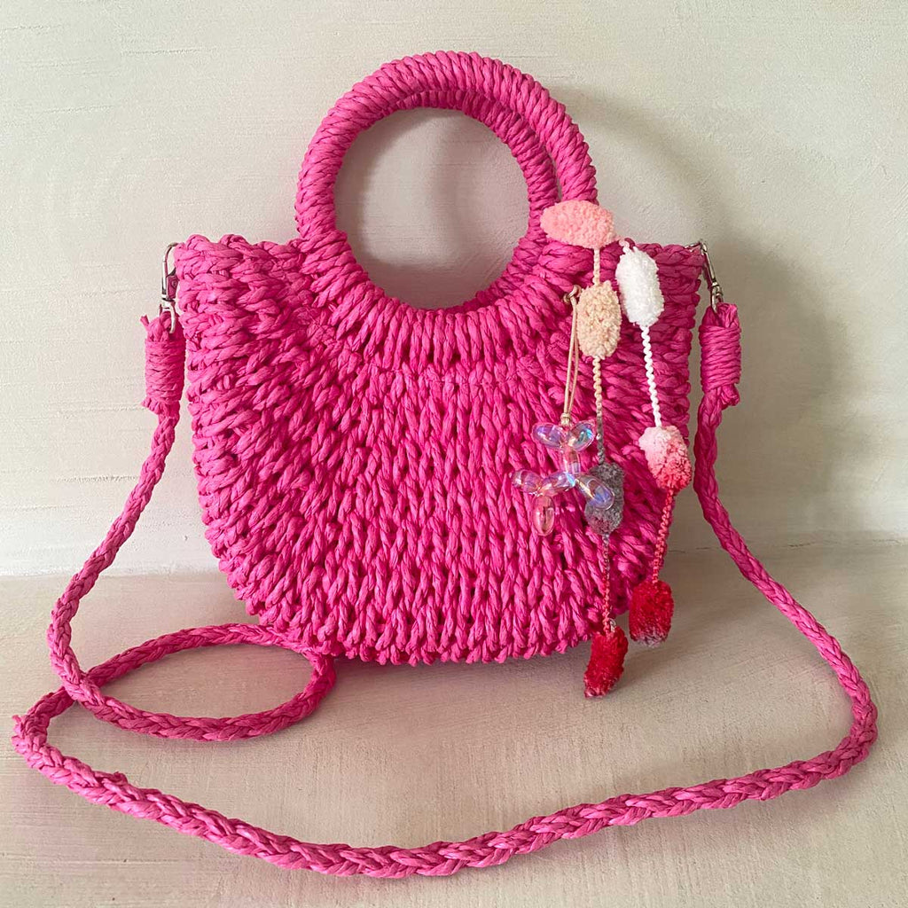 Borsa in paglia fucsia con iniziale personalizzata