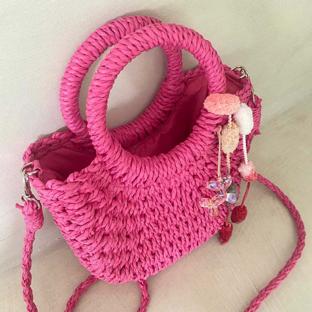 Borsa in paglia fucsia con iniziale personalizzata