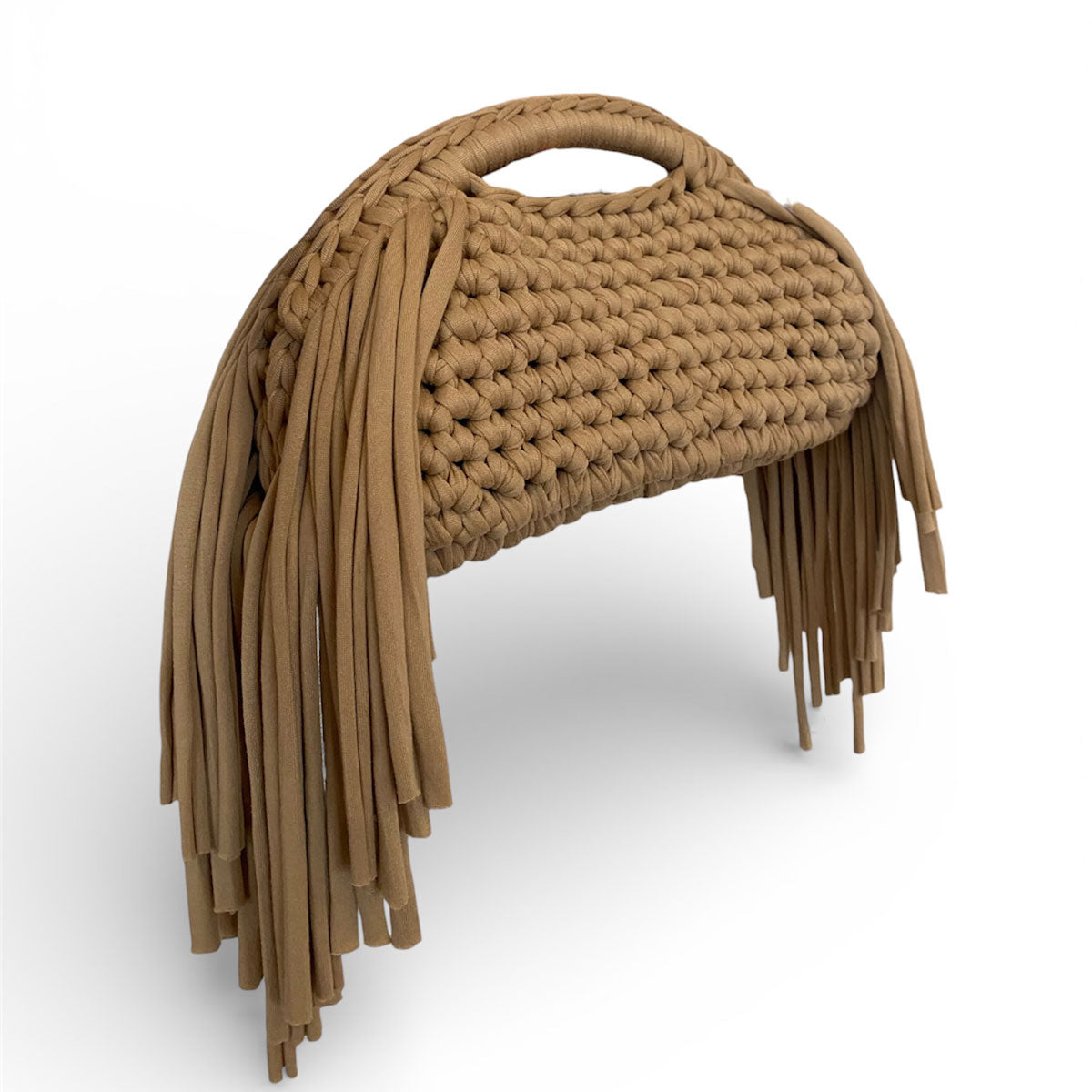 Clutch bag all'uncinetto fatta a mano beige con frange