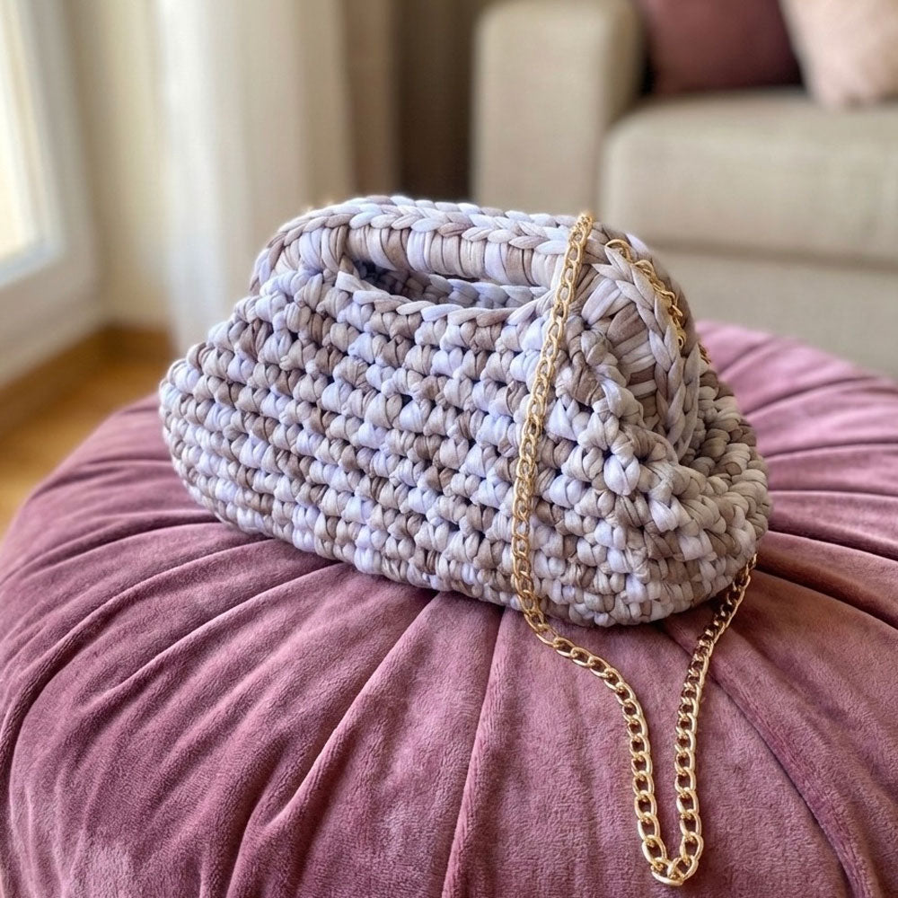 Borsa clutch all'uncinetto sfumata panna tortora