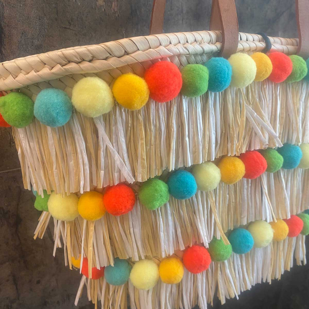 Coffa siciliana decorata borsa in paglia con frange e pon pom colorati personalizzati