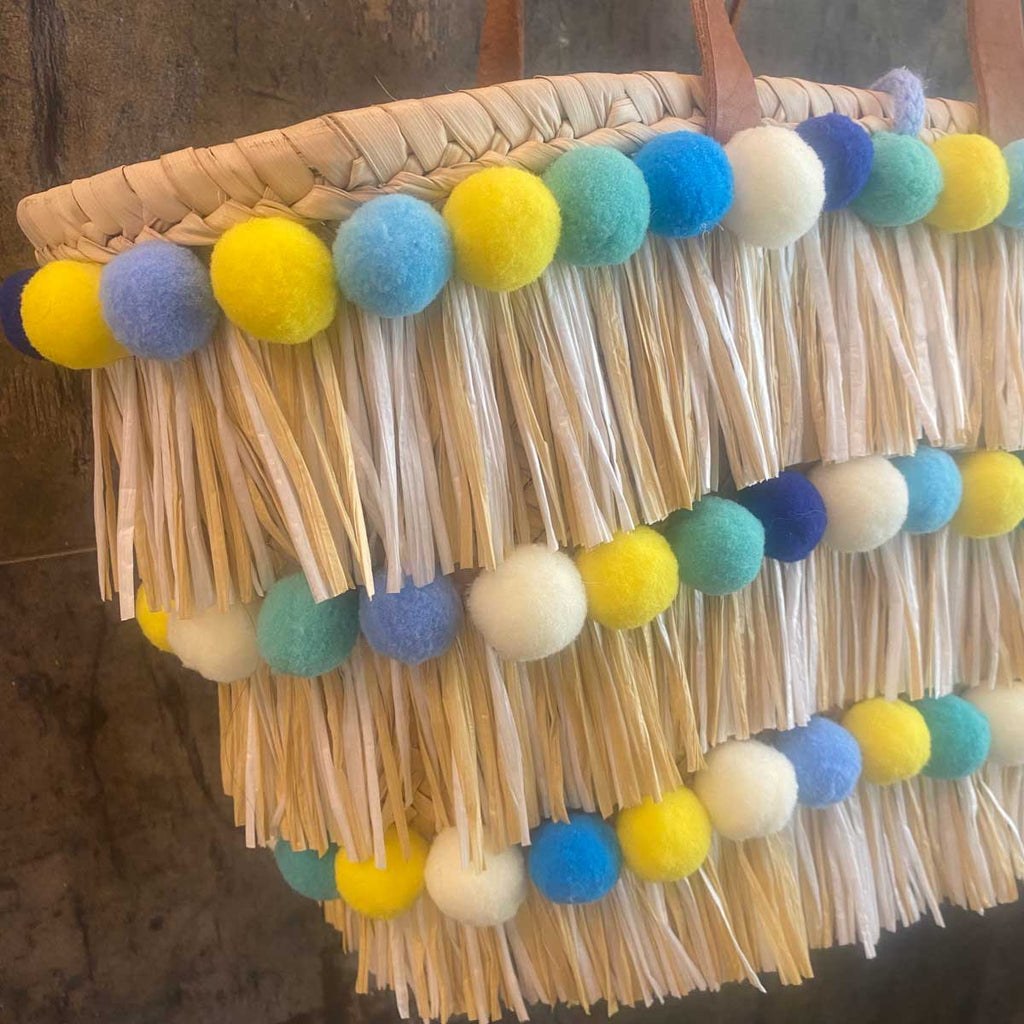 Coffa siciliana decorata borsa in paglia con frange e pon pom colorati personalizzati