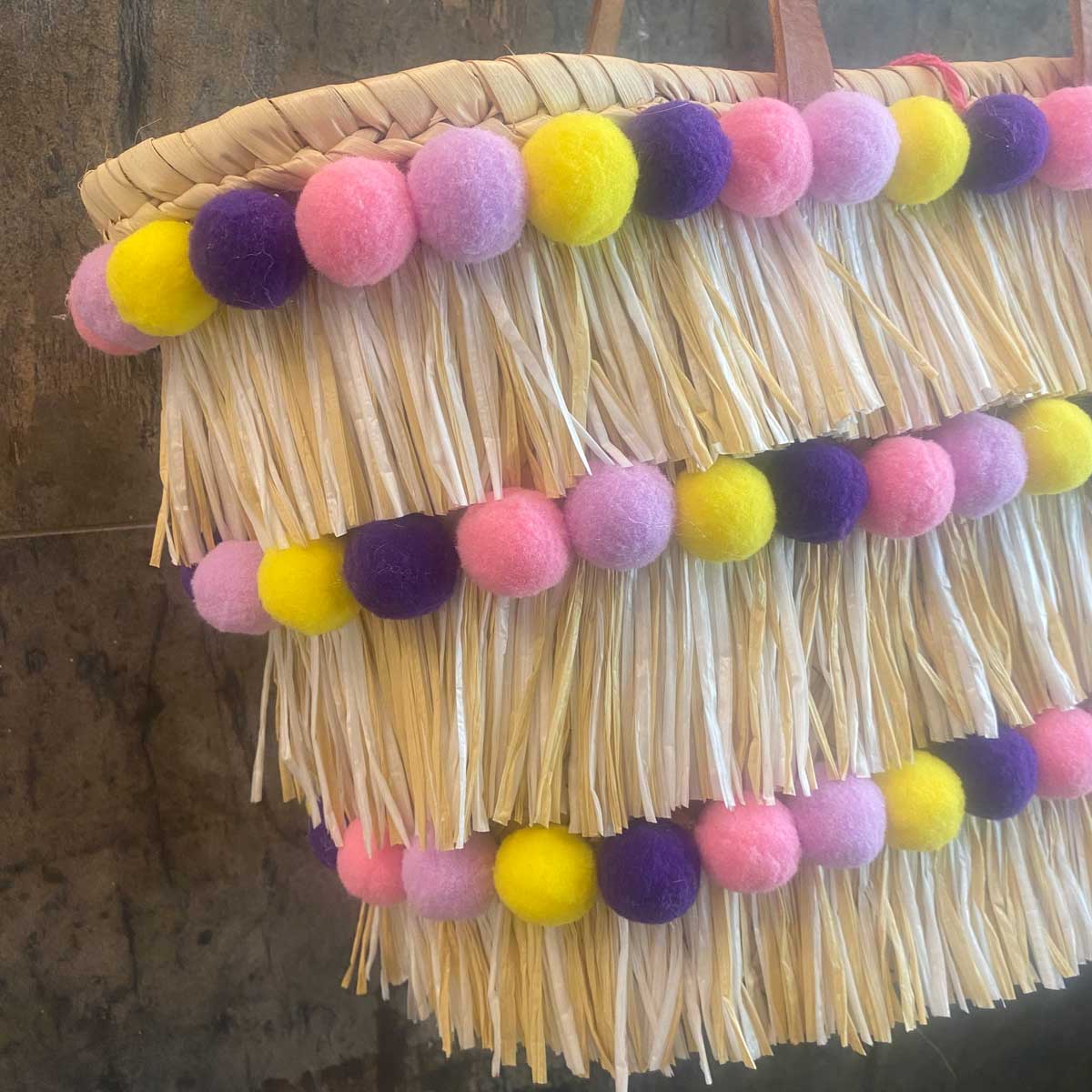 Coffa siciliana decorata borsa in paglia con frange e pon pom colorati personalizzati