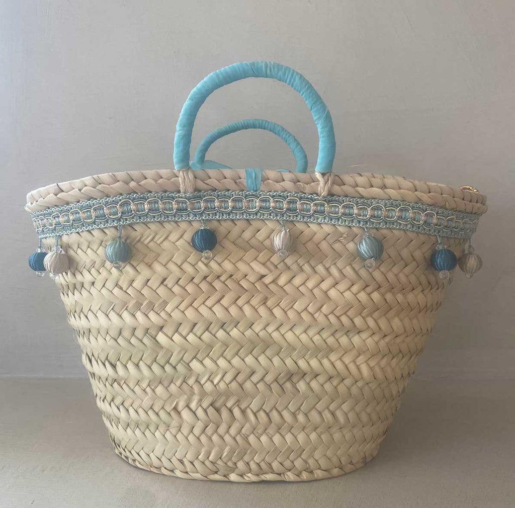 Coffa siciliana decorata borsa in paglia personalizzata con iniziale e pon pom turchesi