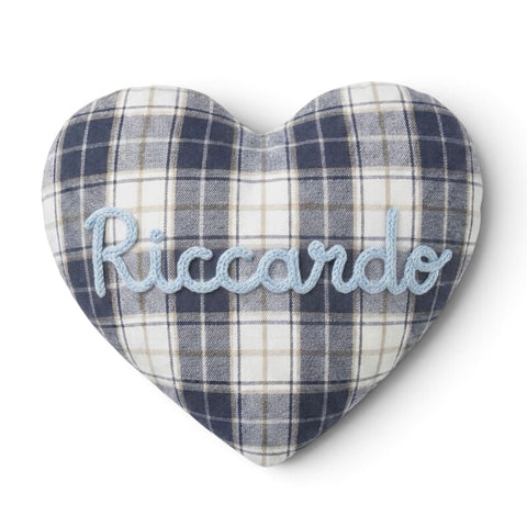 Cuscino a forma di cuore tartan blu con nome personalizzato