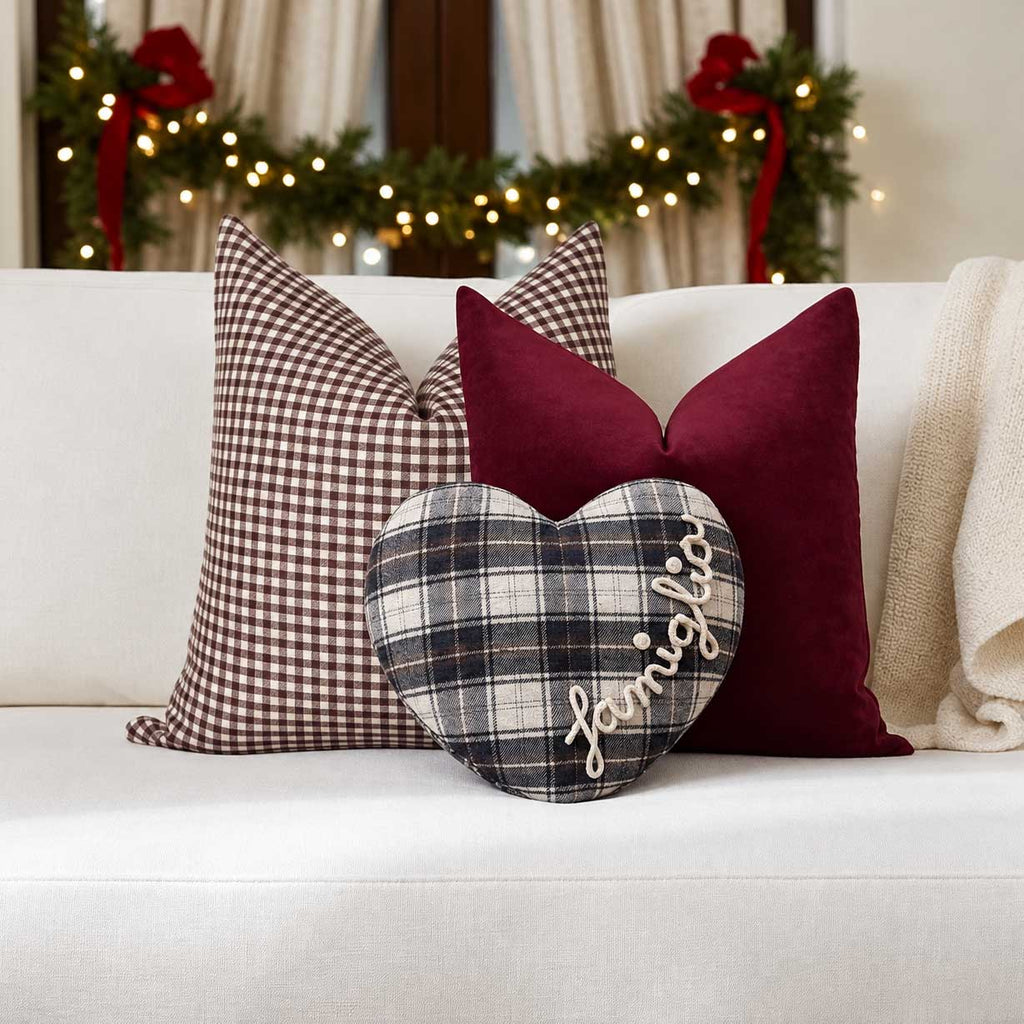 Cuscino a forma di cuore tartan blu con nome personalizzato