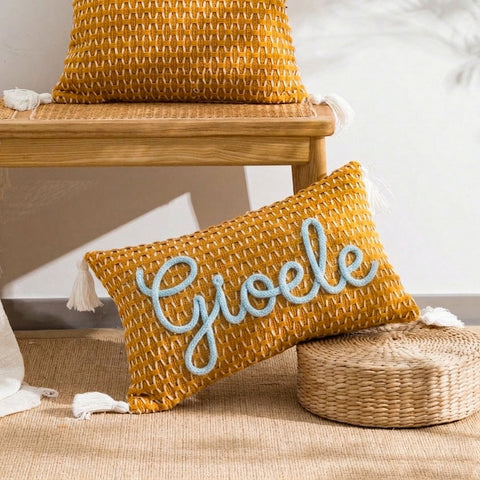 Cuscino Giallo Senape con Scritta Personalizzata e Nappe