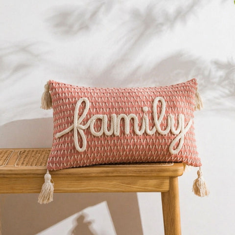 Cuscino Rosa Salmone con Scritta Personalizzata e Nappe