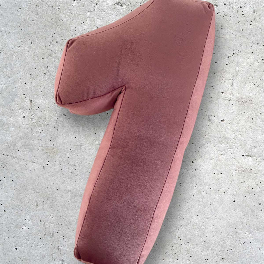 Cuscino a forma di numero in velluto