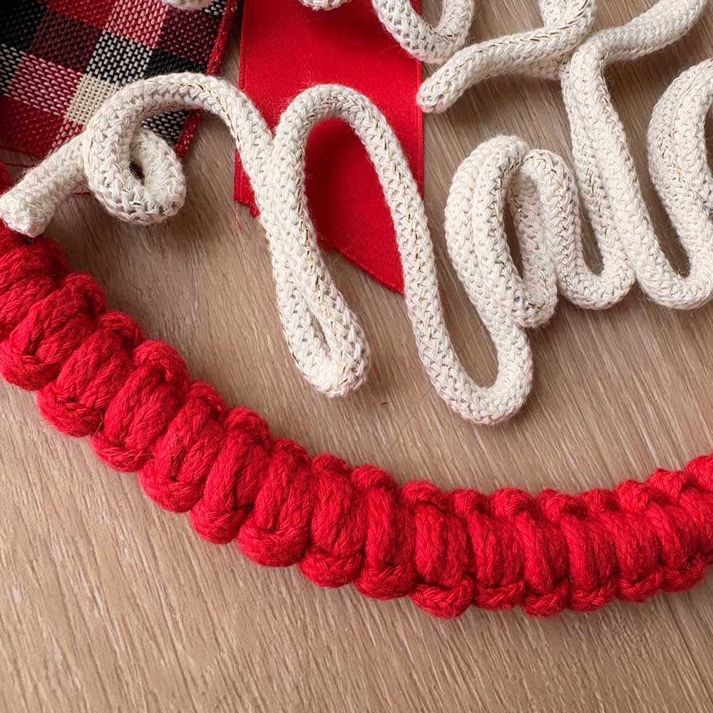 Ghirlanda macramè in cotone intrecciato con scritta personalizzata