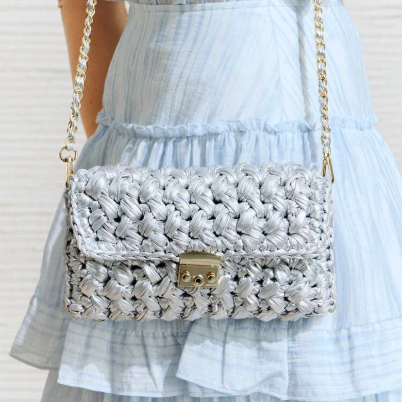 Pochette uncinetto pelle metallizzata argento
