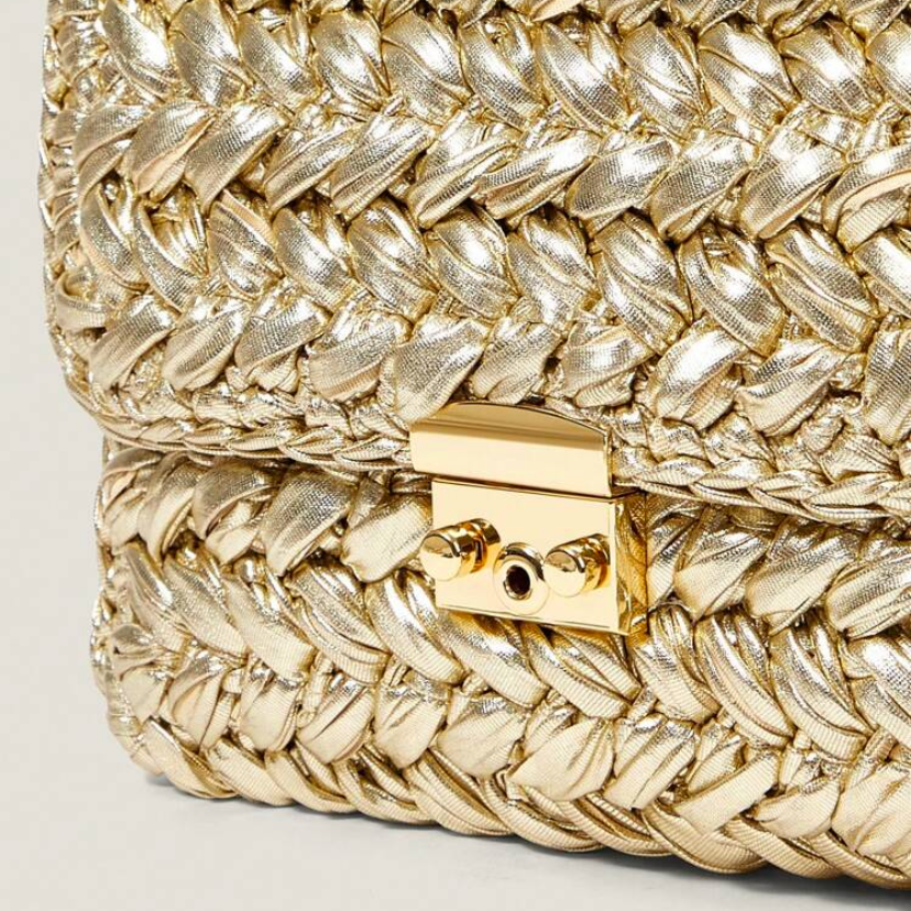 Pochette uncinetto pelle metallizzata oro