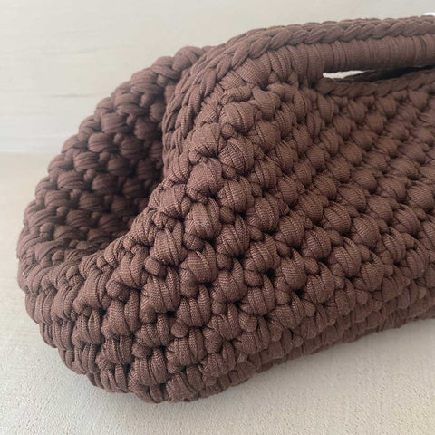 Maxi clutch all'uncinetto marrone